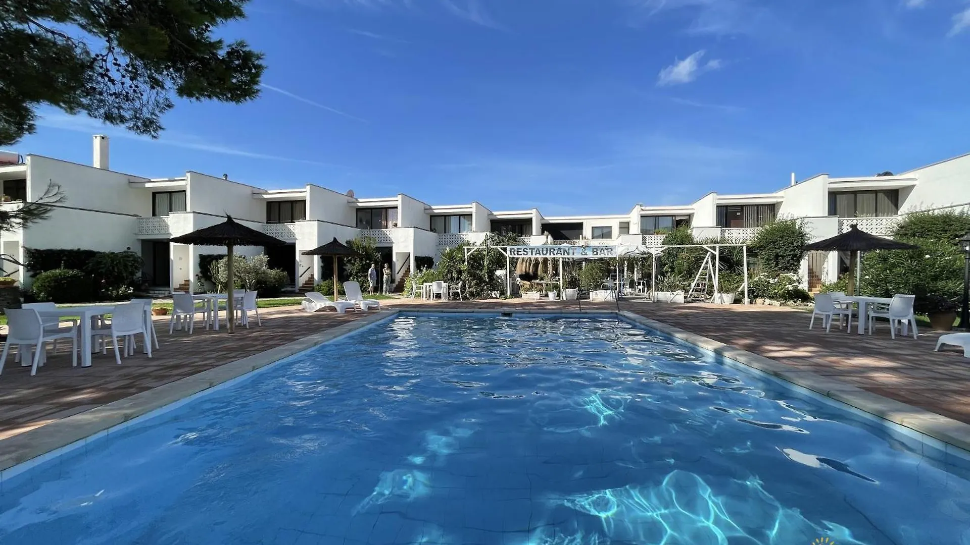 Sunny Spacious Family Apartment In Puerto Pollensa